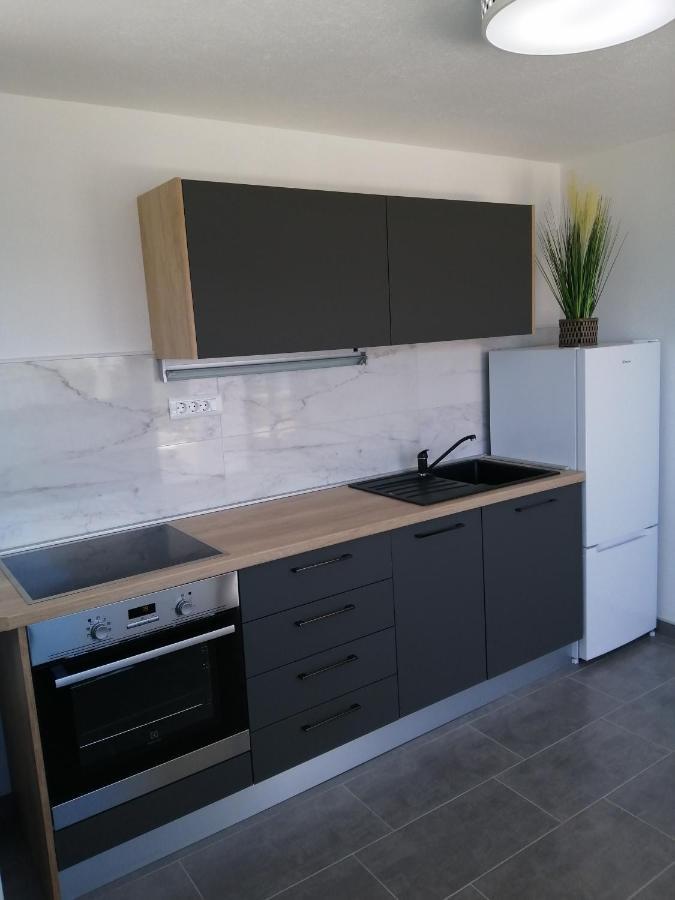 Apartman Pinto Apartman Makarska Kültér fotó